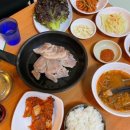 쌀쌀맞은닭 이미지
