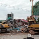 캄보디아서 中회사가 짓던 7층건물 붕괴…3명 사망·30명 매몰 이미지