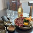 11215-자양3-346 | [서울/ 광진] 고이장 :: 빨간 인테리어가 돋보이는 한식 감성 술집 | 한우 육회, 호감 후기