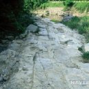 금산읍 읍사거리(우) | 한국의 지질노두 - 방이리 백악기 역질사암