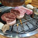 먹보흑돼지 이미지