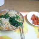 칼국수 한그릇 사먹고 김밥말아서 문수산가서 라면 끓여 묵고 왔습니다.ㅎ 이미지