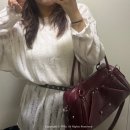 썬번프로젝트 한소희 착용 가방 모스백 버건디 수납력 착용샷 내돈내산 후기
