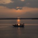 강변의 하루 이미지