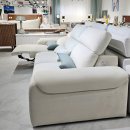 거실을 바꾸는 스마트 소파 이미지