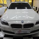 BMW 520D - 통풍시트 + 열선시트 + 엠비언트라이트 + 도어로고 + M페달 + 소프트클로징 + 블랙박스 + 보조배터리 + 삼성하이패스 + 광각미러 (베리어스커스텀) 이미지