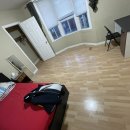 Nice room available on April 1st in Downtown East York 이미지