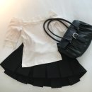 리브라이즈 | Review * 클리시어 Cream donuts Off-Shoulder Top, White 착용 후기 ◌ 𓂂 𓈒♡