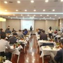 꽃과 식물로 정원가꾸기 이미지