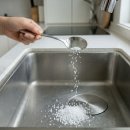 "주방세제로 안 지워지던 컵 얼룩…" '이 물' 에 담그면 달라집니다 이미지