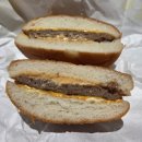 브리슈 | 노브랜드버거 치즈버거 치폴레핫치킨버거 치킨시저샐러드 가성비 너무 좋은걸? 가격 칼로리 내돈내산 후기