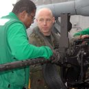 아덴만에 파견된 청해부대 K-6 기관총 결별 이미지