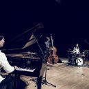 카즈미 타테이시 재즈 트리오 이미지