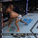 오늘자 UFC 포이리에 집념의 길로틴...GIF 이미지