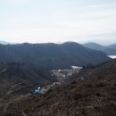 안산(429m) 두루봉(484m)중리산(492m)감리봉(363m)간이봉(423m)안족봉(472m)수산(464m)/미원 이미지