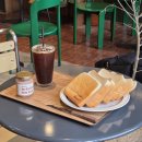 봄햇살약국 | 연남의 성심당 생식빵 맛집 베이커리 논탄토 연남