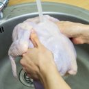 “생닭 절대로 물에 씻지 마세요”…식약처와 생물교사가 신신당부 이미지