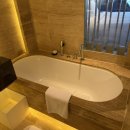 해피베이커리 | [서울 여의도] 콘래드 서울 이그제큐티브 리버뷰 킹베드 호캉스후기(라운지 티타임,베이커리,해피아워)