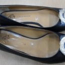 단아한 신발 이미지