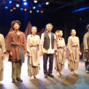 연극 <예외와 관습> 이미지