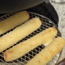 디케이치킨 | 재벌도 좋아하는 조합? 프로볼론 치즈 들어간 이모치즈스틱 솔직 후기