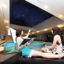 다가온 수영장 이미지