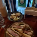 아워카츠 | 용산 • 해피아워 용산 본점 야끼소바 카츠산도 내돈내산 후기