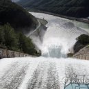 소양강댐 제한수위 초과..오후 3시 3년만에 수문개방(종합) 이미지