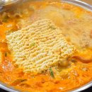 멍멍으르렁컹컹 부대찌개 이미지