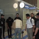 다시 새시즌을 위해 LA로 출국한 손흥민.gif 이미지