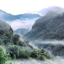 강변에서 이미지