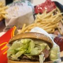 우주마더스 밥버거 | [맥도날드 신상] 진주고추 크림치즈 비프버거 솔직 후기! 🍔🔥(+87일 아기 갑분공개 👶🏻🩷)