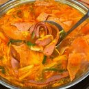 밥찬들 | [마포구] ' 부대옥 홍대점 ' 솔직 후기 | 진한 국물과 대왕 수제 소세지들 파티! 차원이 다른 부대 전골...