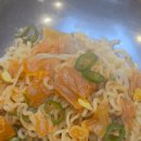 양푼 생돼지 김치찌개 이미지