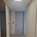 지에스(GS)25 외대휘경 | 휘경자이디센시아 패브릭유리 중문, 블랙 프레임과의 조합