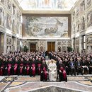 25/11/21 레오 14세 교황, “교회 혼인 소송은 신학과 법, 사목적 배려 함께 가는 절차 돼야” 이미지