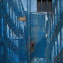 우정여인숙 | 공미숙 작가: 소설 속 &#39;파란 대문&#39;의 충격적 비밀