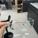 안경공장공장장 렌즈아이 이미지