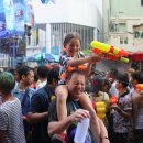 태국 쏭크란 축제(물축제)가 열린 방콕 카오산 로드 2014 - 4 이미지