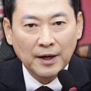 김종인은 그저 권력 주변을 맴도는 '속물'에 불과하다는 생각 이미지