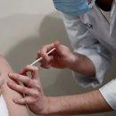 À la Une des hebdos: l’appel à la croisade pour la vaccination contre le co 이미지