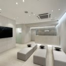 프라이드성형외과의원 | 한나이브성형외과 로비 &amp; 대기 공간 가구 납품 후기 ｜대기소파·원형테이블·사이드테이블·1인소파...