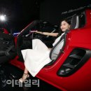 더718