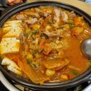 놀부보쌈과 부대찌개김치찜 이미지