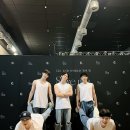 아운투어 이미지