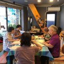 기초단위 문화예술교육_금천문화재단_최광자 어른곁에 앉아 그림 그리기 이미지