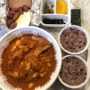 뚠뚠돼지김치찌개 이미지