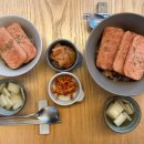 한 그릇으로 충분한 덮밥 요리 이미지