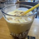 세무서사거리 | 커피 신메뉴 군고구마 크림브륄레 슈페너 후기 칼로리 영양정보 알레르기 메가MGC커피 구리세무서사거리점