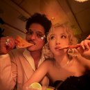 마스글로벌 | 로제, 브루노 마스 그래미 뒤풀이 별들이 어울린 축제의 순간